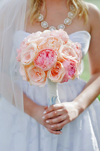 розовый букет невесты