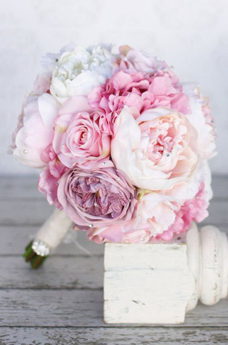  розовый букет невесты 