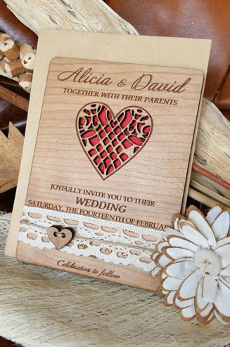 деревянные приглашения на свадьбу